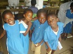 Pupils of Government primary school Molyko: cliquer pour aggrandir