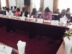 De Gauche  droite: Mme Ngo Batiig, Mme Sintat, Dr Banindjel, Dr Ngo Sick, Pr Njikam et Dr Oben Mbeng: cliquer pour aggrandir