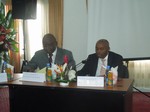 De gauche à droite, Pr. Lehman Léopold, Président du CEI-UD et Pr. Ndogmo Alain: cliquer pour aggrandir